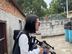 -东湖小天池真人CS彩弹野战基地