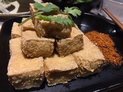 炸臭豆腐-巴厘龙虾·榜首油焖大虾(音乐学院·沿江酒馆店)