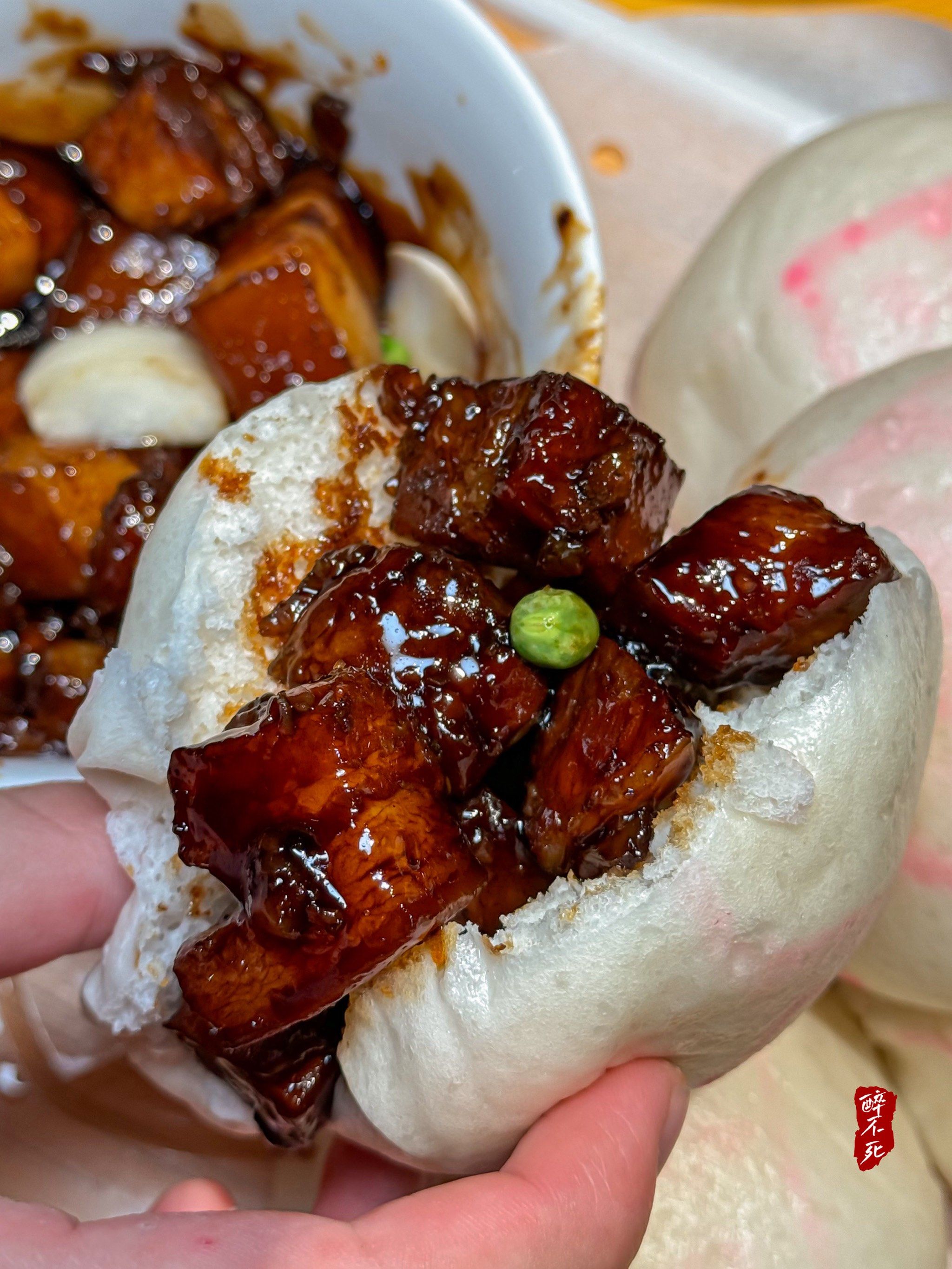 是谁来杭州没有吃这一口!酒酿馒头红烧肉!