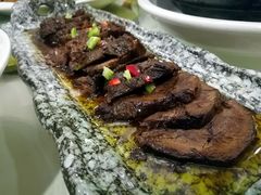 -润增大酒店自助餐厅