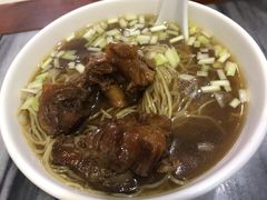 牛腩竹升面-竹园竹升面(西关总店)