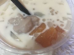 -港记甜品(黄寺大街店)