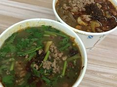 -八哥酸辣粉(大中路步行街店)