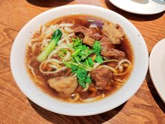 牛肉面-清真吴记门钉肉饼·喜多利
