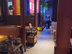 -老牌坊云南鱼豆花火锅(哈西万达店)