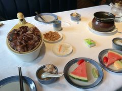 -八府香鸭·啫啫煲(华山路店)