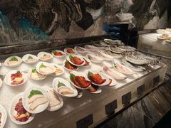 -雍容荟帝王蟹活龙虾展台自助(IFS黑金店)