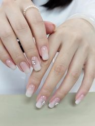 -1+轻奢美甲美睫穿戴甲店