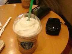 2040130631199521481-星巴克(来福士2F店)