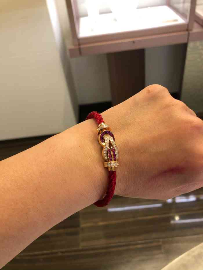 fred(圆方精品店)-"他们家的每条手绳均有700到1500根细.