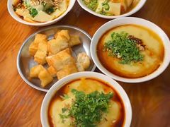 -爆炸头阿姨小四川正宗川味小吃(无任何分店)