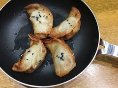 土猪鲜肉生煎包-龍堂蟹黄小笼包(万家丽店)