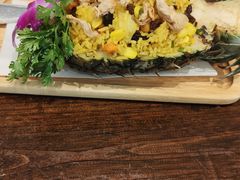 -Chom Cafe and Restaurant