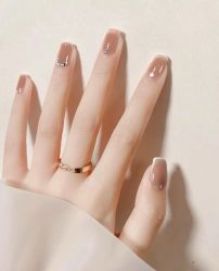 -悦指间美甲美睫