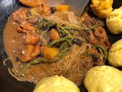 -锅老头海鲜铁锅炖