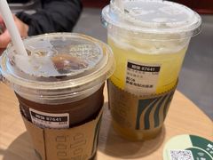 -星巴克(迪士尼小镇店)