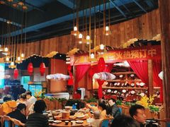 -老滇山寨•云南特色菜•地方菜•民族风情歌舞表演(金碧店)