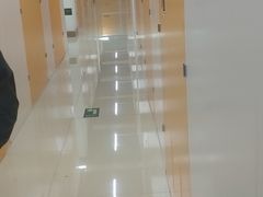 -安东易迷你自助仓储寄存仓库(草桥店)