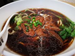 红烧牛肉面-弄堂咪道-饭香·面香·馄饨香(汇锦广场店)