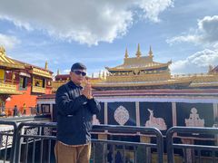 -八廓街-根敦群培纪念馆