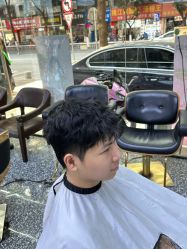 -藤野造型专业烫染接发