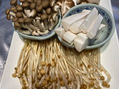 菌菇拼盘-红辣椒·川菜·火锅(张杨路店)