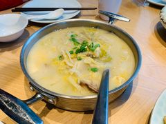 酸菜炖拆骨肉冻豆腐-红樱桃·欢乐餐厅(太原里店)