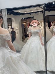 -不晚国际婚纱礼服