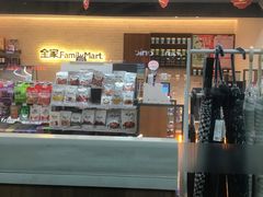 -全家便利店(杭州龙翔桥地铁站店)