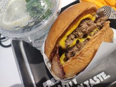 -TRIPS BURGER(大钟寺店)
