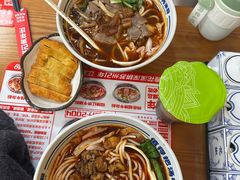 -鑫花溪牛肉米粉(凤凰街创始总店)