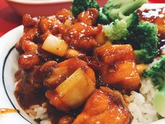 鸡排鸡丁双拼饭-和合谷(东四北大街店)