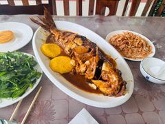 -荷塘月色鱼馆总店(于桥水库劈柴大院店)