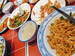 -赣南粉局·赣菜夜排档(新天地店)