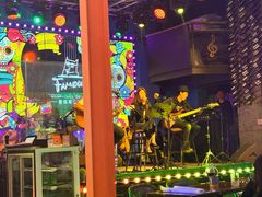 -Famous肥猫墨西哥音乐餐吧(五棵松华熙LIVE店)