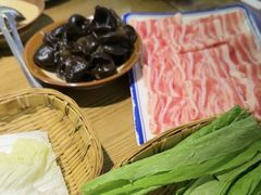 -巴卤社老火锅(财富店)