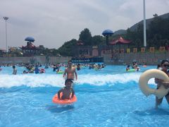 -汤山欢乐水世界