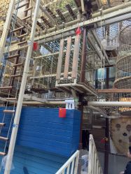 -PIPIKINGDOM皮皮王国欢乐号(欢乐海岸购物中心店)