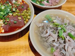 -谢老五跷脚牛肉·非遗传承店