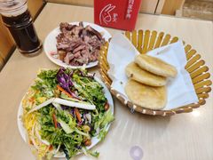 -闫家驴肉老店(华电一校店)
