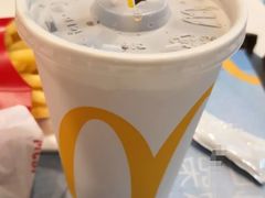 甜品站可乐麦炫酷-麦当劳(福清小桥店)