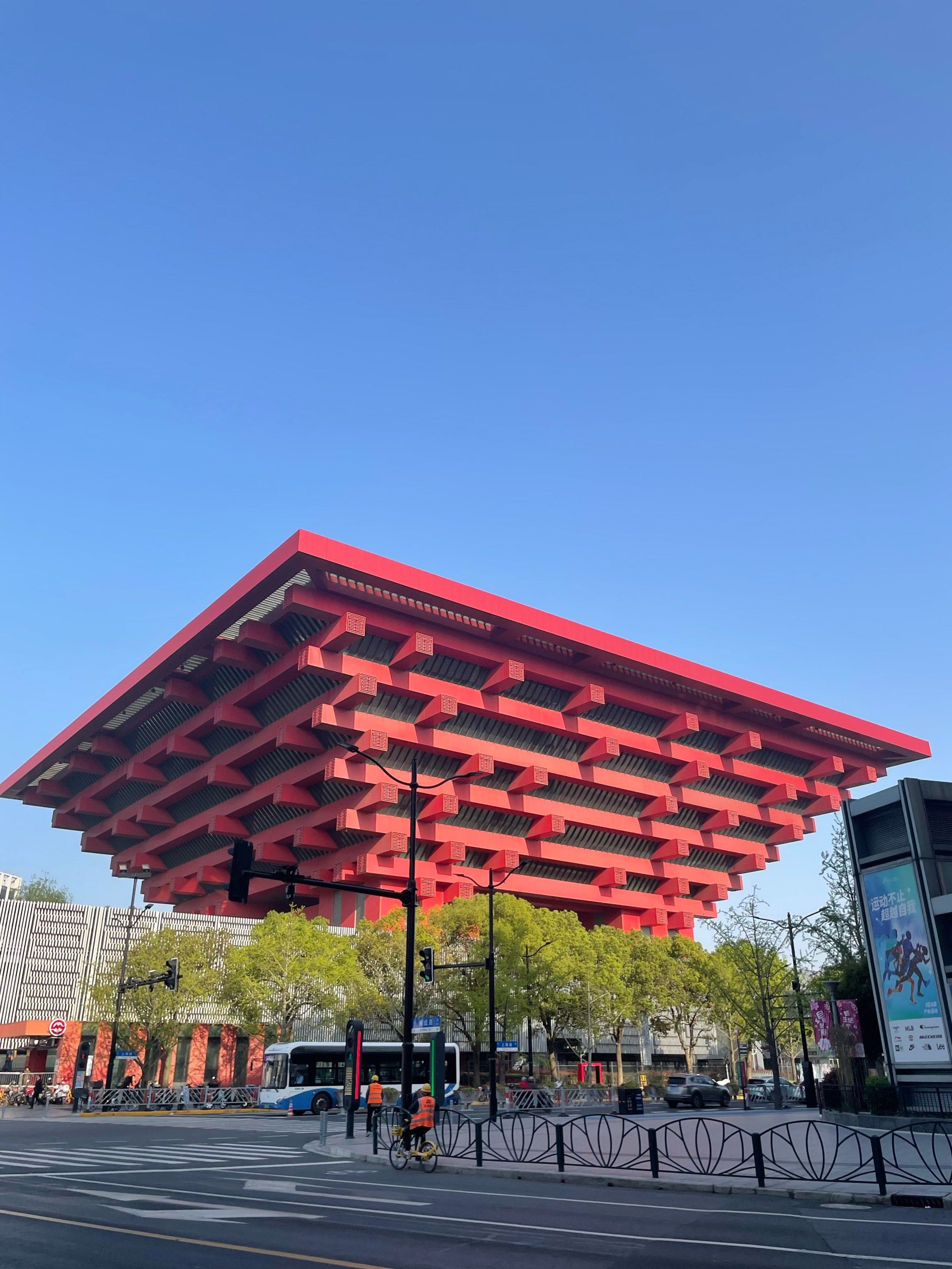 距离2010年上海世博会已过去14年之久,如今以世博为主题的公园正式