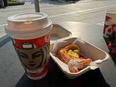 -星巴克(西安曲江银泰店)