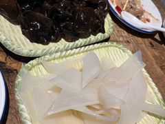 -老蜀铜火锅·酸菜脊骨·麻辣羊蝎子(热闹路店)