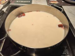 -尚尚仙·酸汤猪手·猪肚鸡火锅(华联万柳购物中心店)