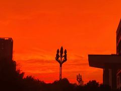 -小镇影院迪士尼小熊Duffy与他的朋友合影地