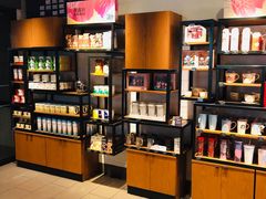 零售区-星巴克(哈尔滨新一百店)