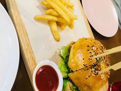 德州经典牛肉芝士汉堡-G+KITCHEN(龙湖狮山天街店)