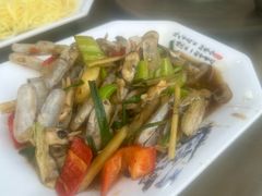 -岛中岛·海鲜大排档·万宁老字号(东澳店)