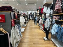 -优衣库(昆明爱琴海购物公园店)